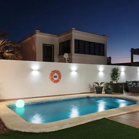 Casa Clara By Escape ヴィラ *